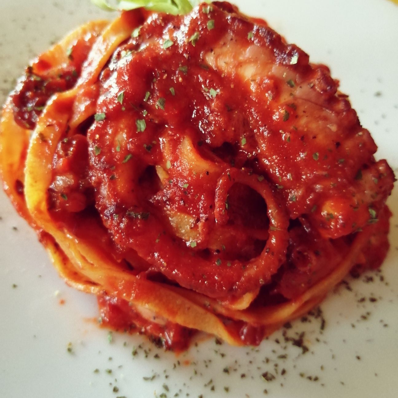 Tagliatelle con ragù di polpo