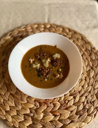 Ricetta Crema di lenticchie con cipolle caramellate di erikariserbato