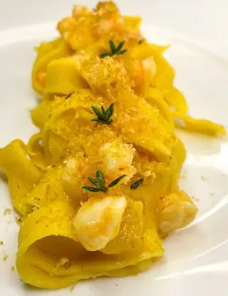 Ricetta Pappardelle con pomodorini gialli e gamberi e pangrattato agli agrumi di robertobuemi