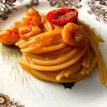 Ricetta Spaghetti pomodoro gamberi e la loro bisque 🦐