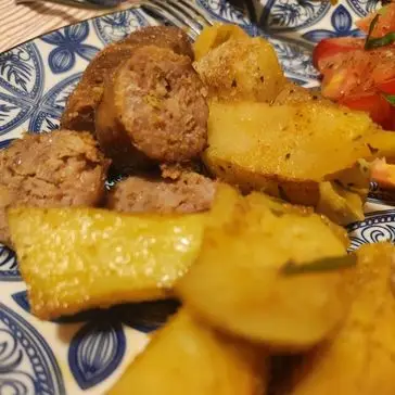 Ricetta Salsiccia e patate al forno di francesca.mangone