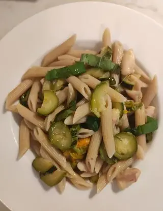 Ricetta Penne integrali, zucchine, fiori di zucca e moscardini di francesca.mangone