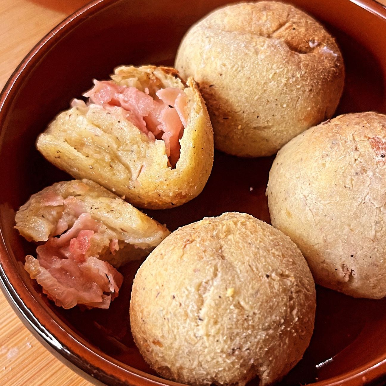 Bombette di ricotta e porchetta arrosto