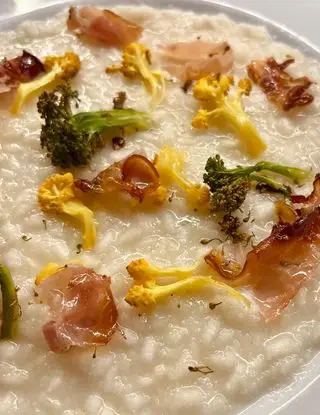 Ricetta Risotto con crema di cavolfiore, cavolo giallo, broccoli e porchetta arrosto di giadaconti