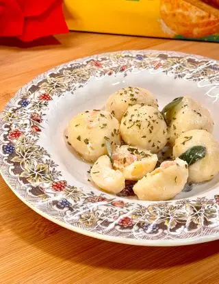 Ricetta Gnocchi di ricotta ripieni con salmone affumicato e formaggio spalmabile di giadaconti