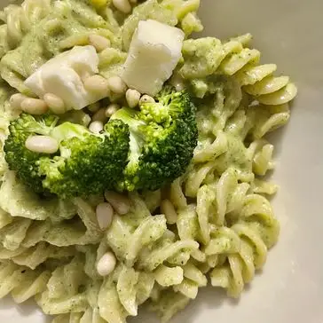 Ricetta Fusilli con pesto di broccoli e gorgonzola di giadaconti