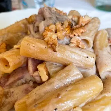 Ricetta Tortiglioni Speck, Funghi, Patate & Noci