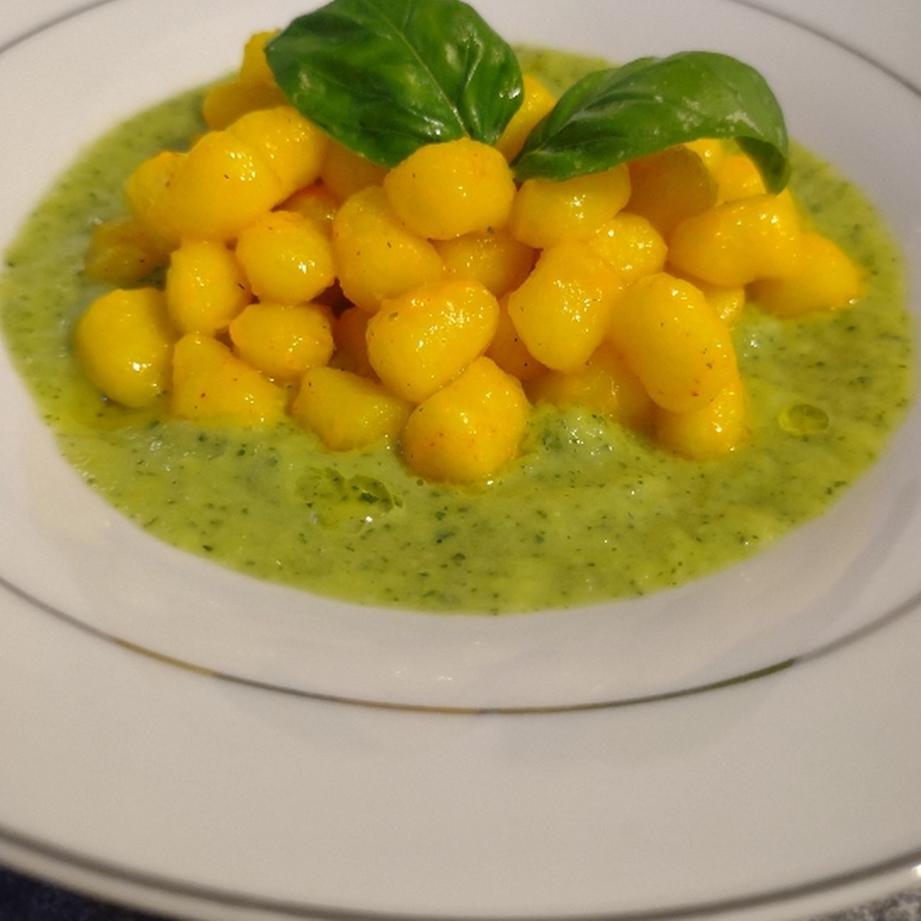 Gnocchetti con crema di zucchine e zafferano