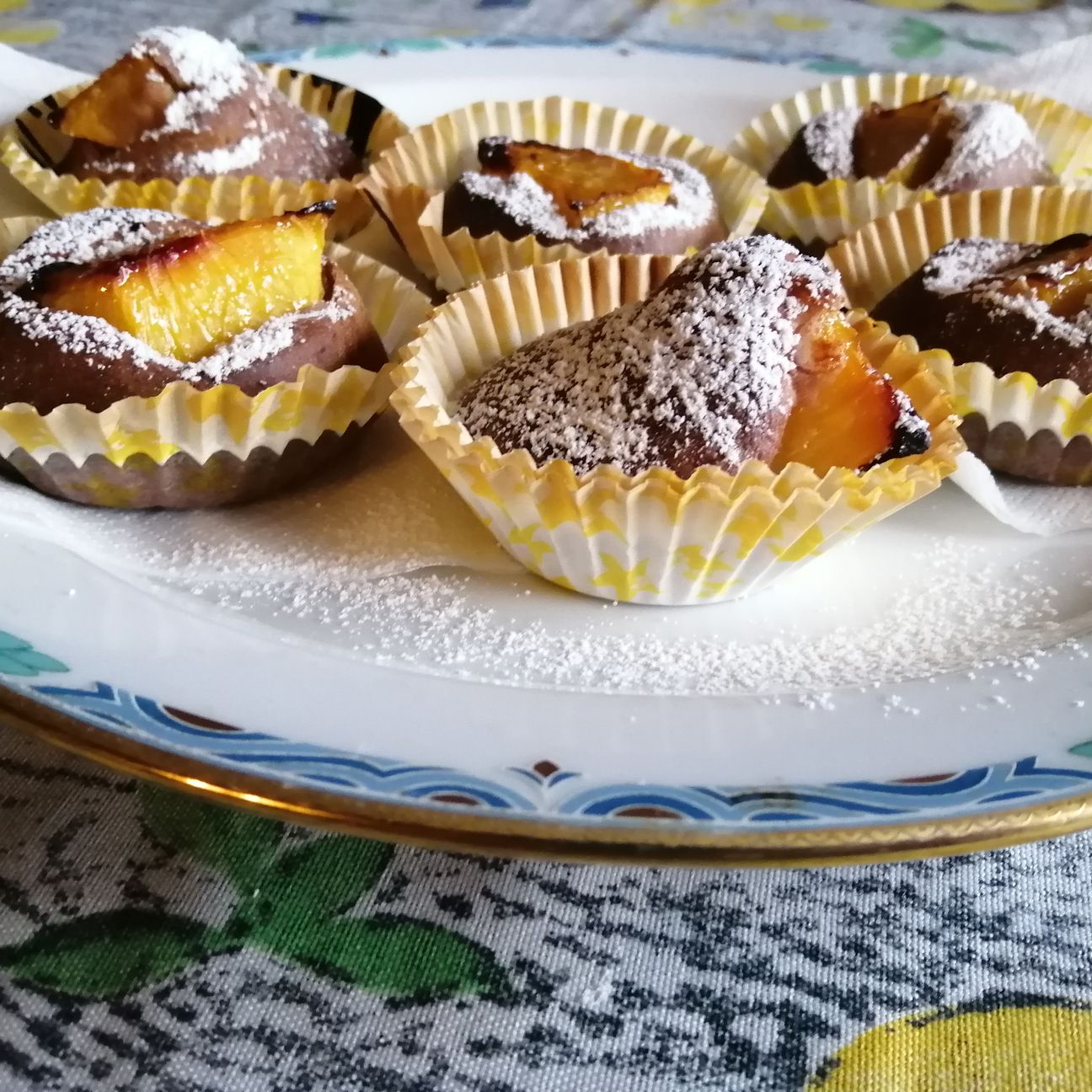 Tortini di pesche e cioccolato