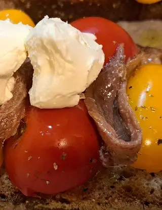 Ricetta Bruschette con pomodorini gialli di antonietta90