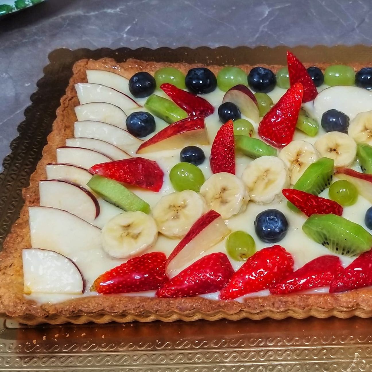 Crostata con crema pasticcera e frutta