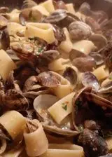 Ricetta Calamarata con vongole e pistacchi