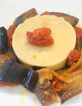 Ricetta PUREA DI FAVE SECCHE, MELANZANE E POMODORINI “SCATTARISCIATI”  di rosi.faggiano