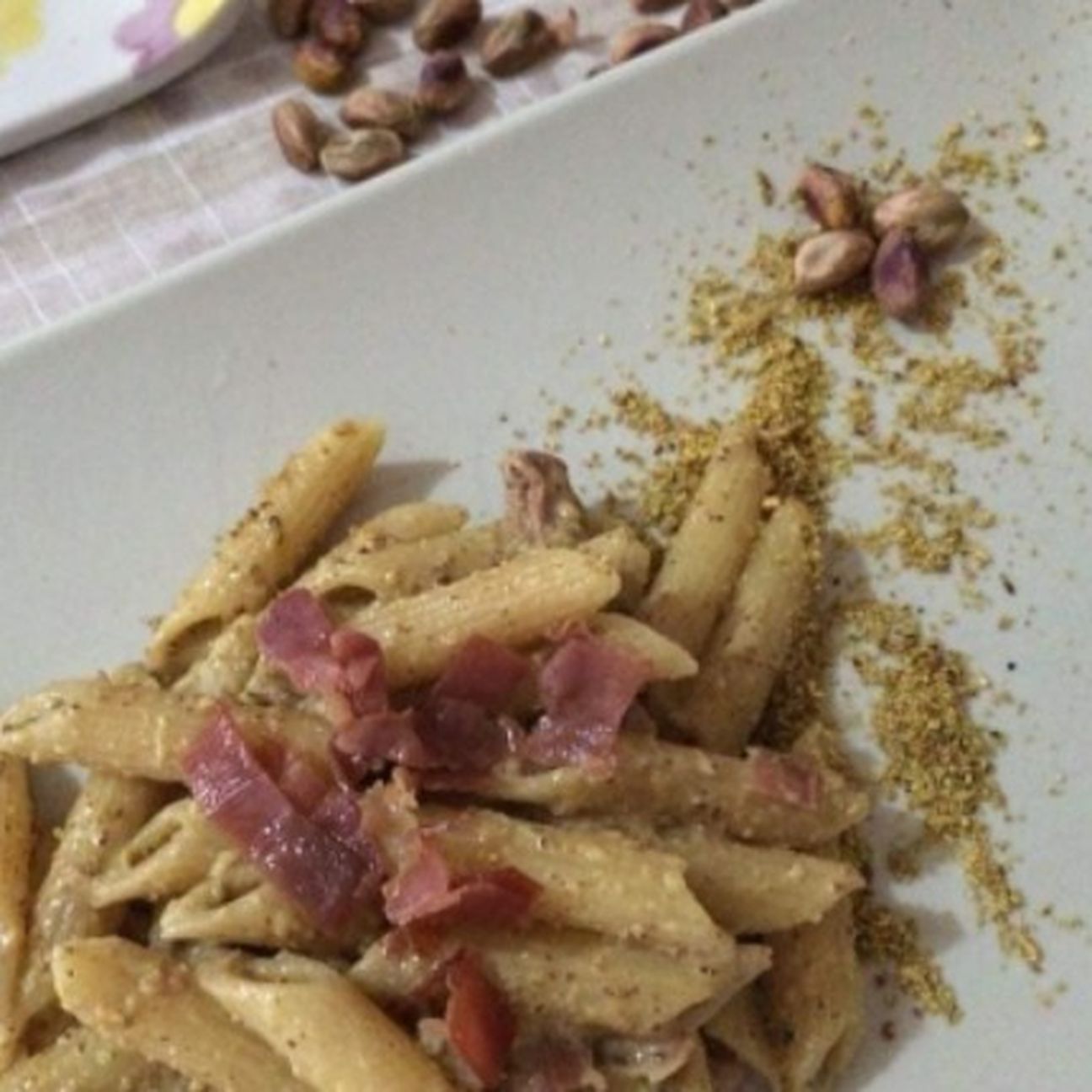 Pennette pistacchi e speck