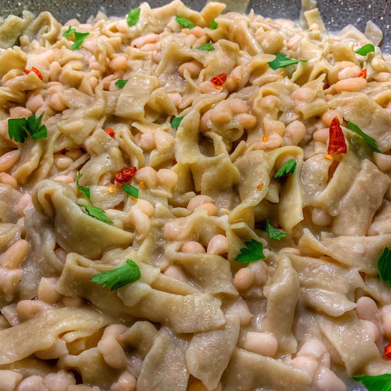 Pettole e fagioli