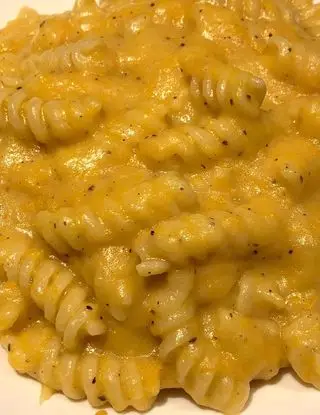 Ricetta Fusilli crema di zucca,patate e provolone del monaco. di maccaro_paraosteria