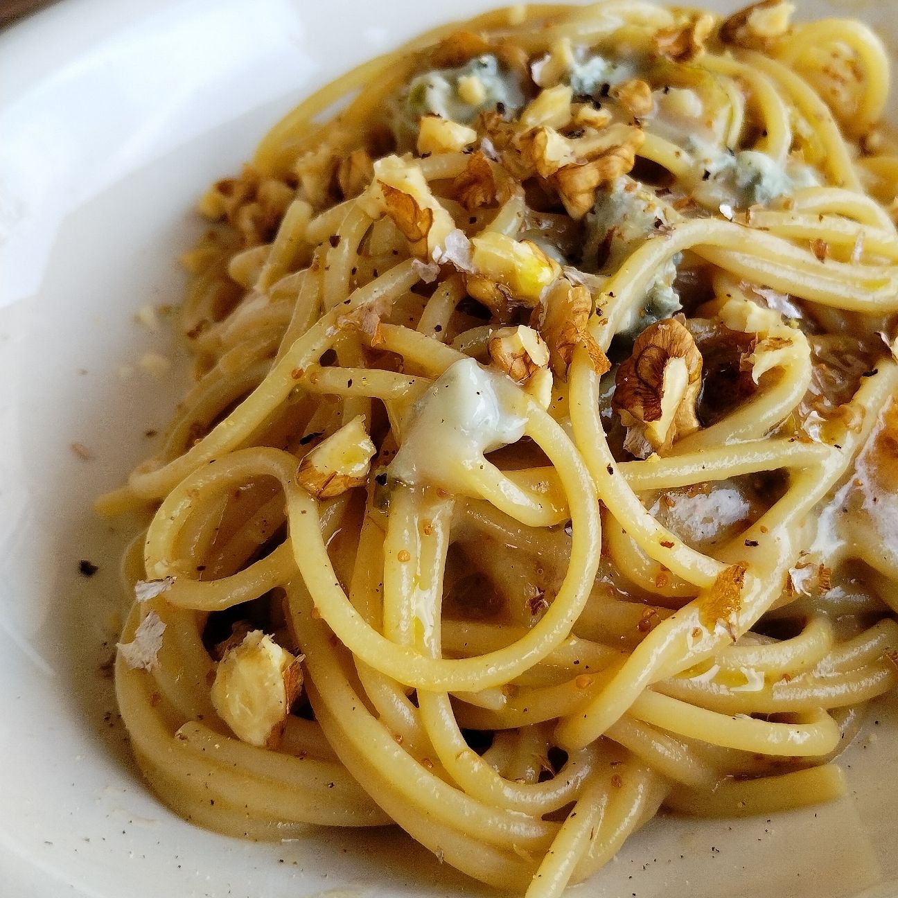 Spaghetti fichi gorgonzola e noci
