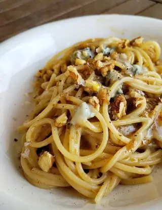Ricetta Spaghetti fichi gorgonzola e noci di peppoalt
