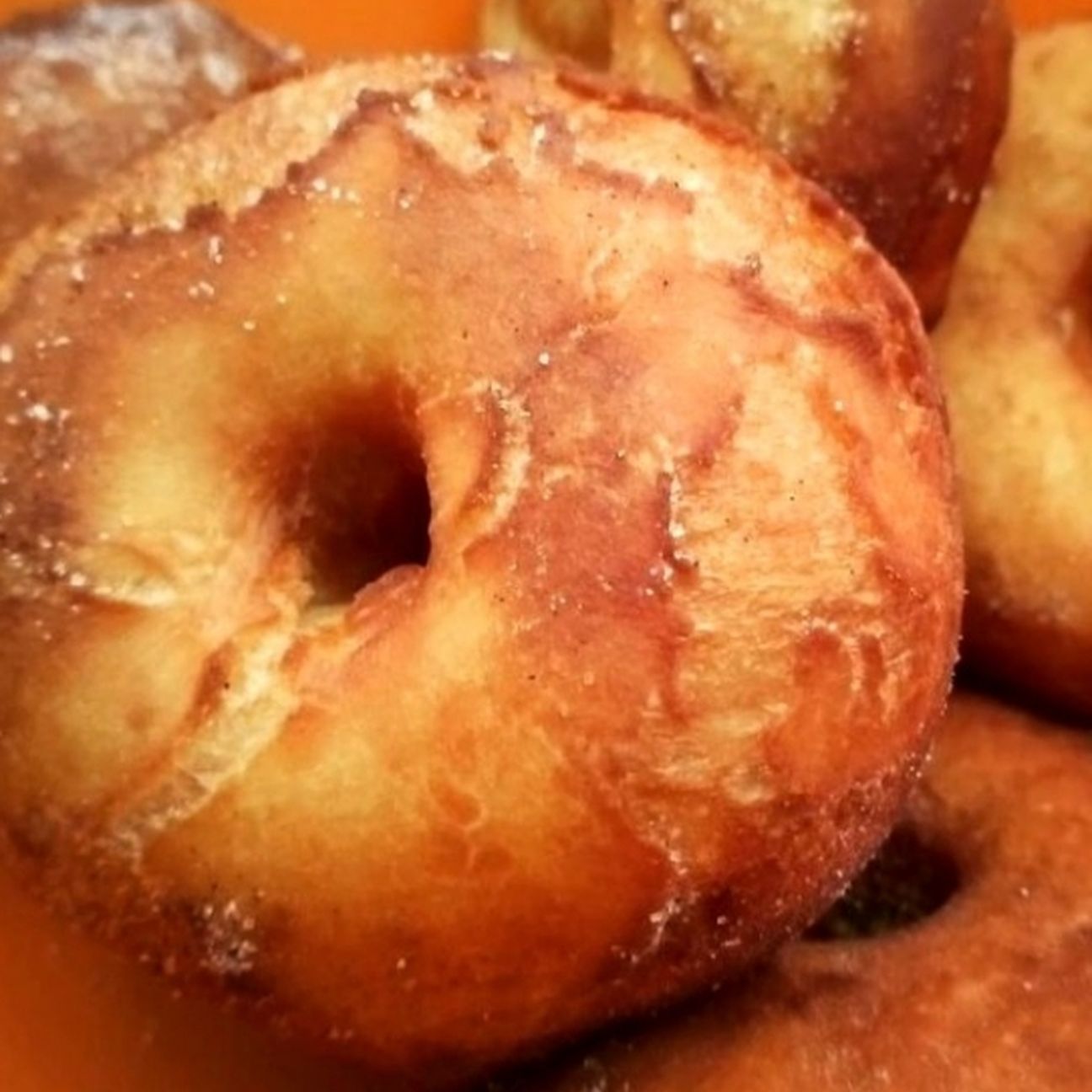 Ciambella fritta come quelle che mangiamo al bar