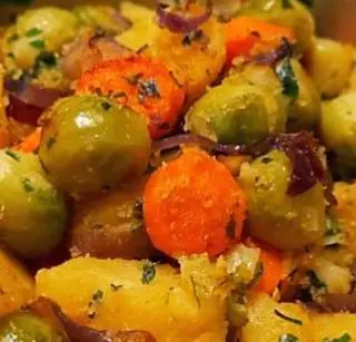 Ricetta Patate carote e cavoletti di Bruxelles di Che_mangiamo_oggi