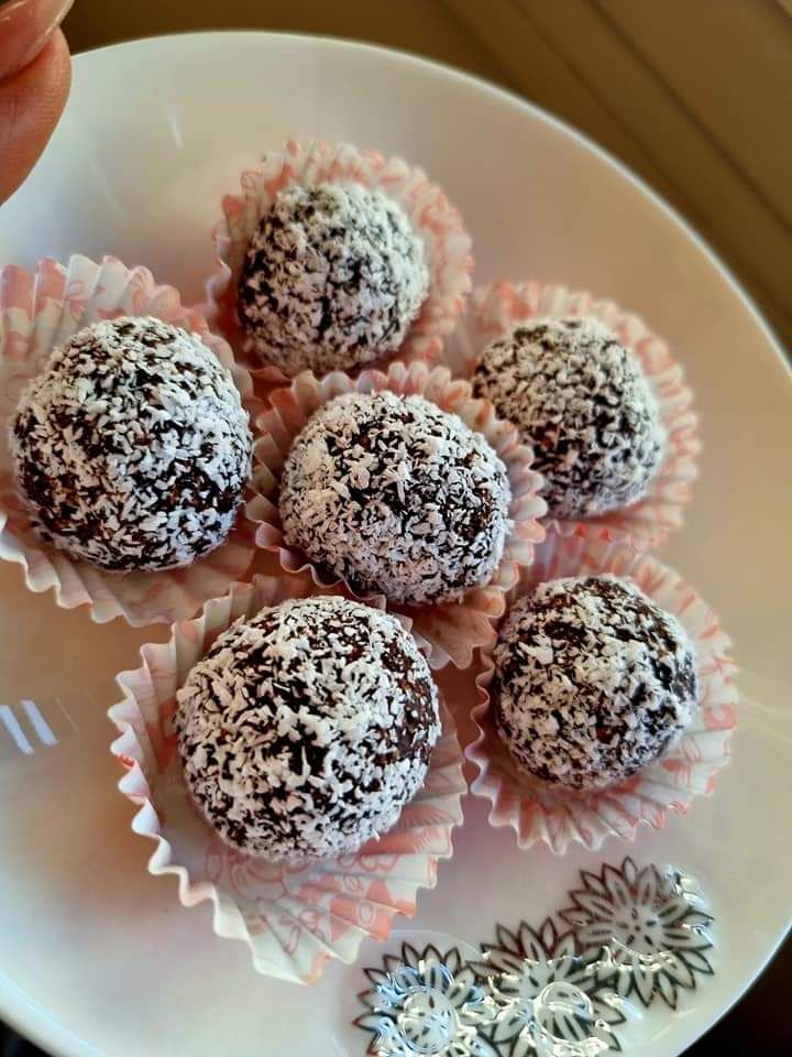 Tartufini cioccolato e cocco
