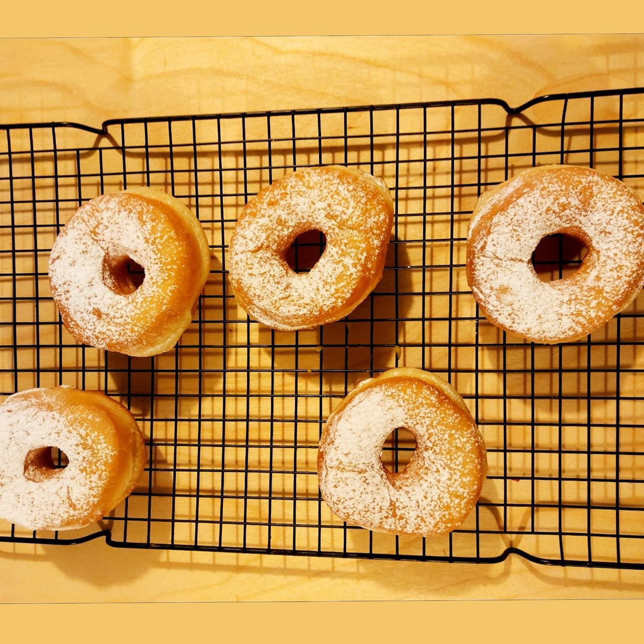 Ciambelle fritte.
