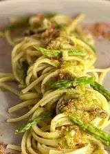 Ricetta Linguine con asparagi, pomodorini secchi e cipollina