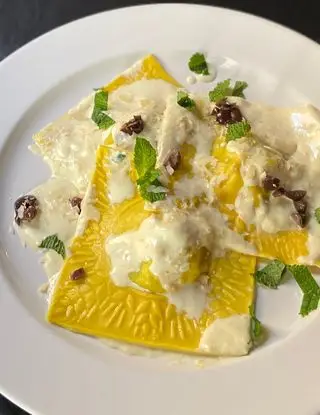 Ricetta Ravioloni ai gamberi con salsa di agrumi e taggiasche di michelacara5