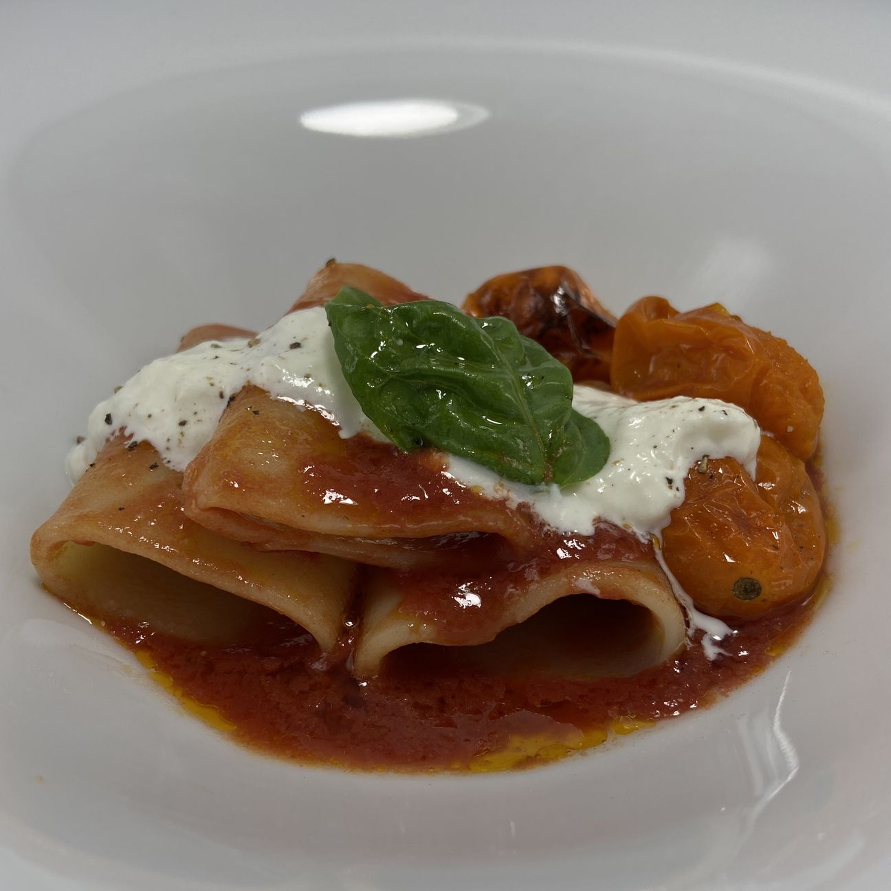 Paccheri con burrata ai due pomodorini