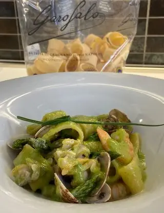 Ricetta Calamara, vongole, gamberetti e crema di asparagi di mastroiacovod
