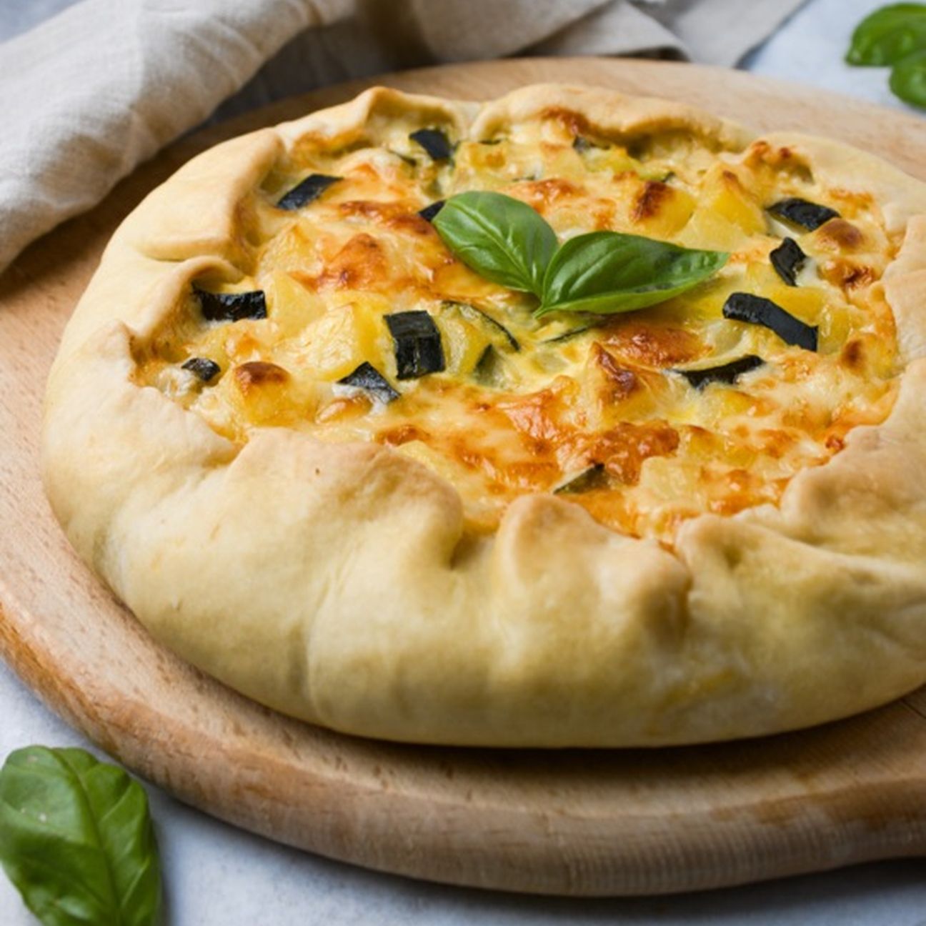TORTA SALATA CON PATATE, ZUCCHINE E FONTINA