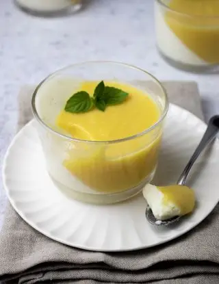 Ricetta PANNA COTTA CON MOUSSE DI PESCHE di thesweetieparadise