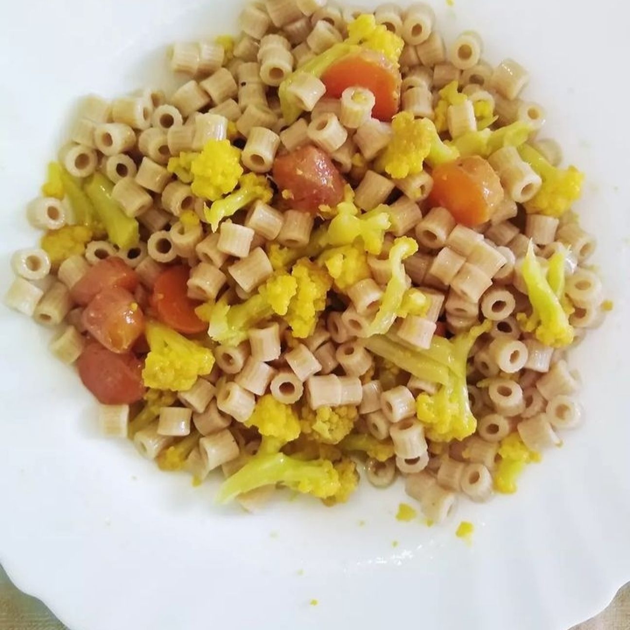 Ditalini integrali con cavolfiore e carote