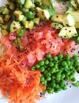 Ricetta Bowl di riso, salmone e verdure di rosanna.frosecchi