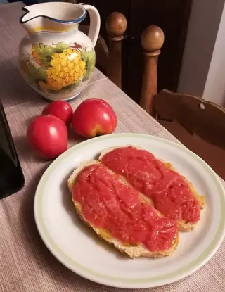 Ricetta Bruschetta grattugiata (La Tostada) di rosanna.frosecchi