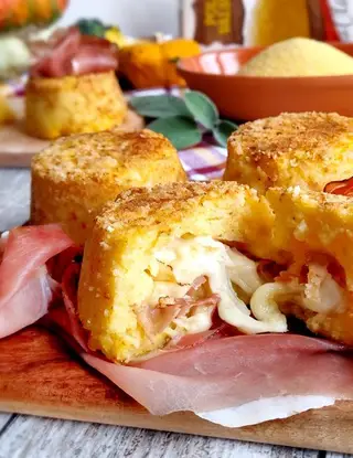 Ricetta Sformatini di polenta con cuore filante e speck di mammachepiatti