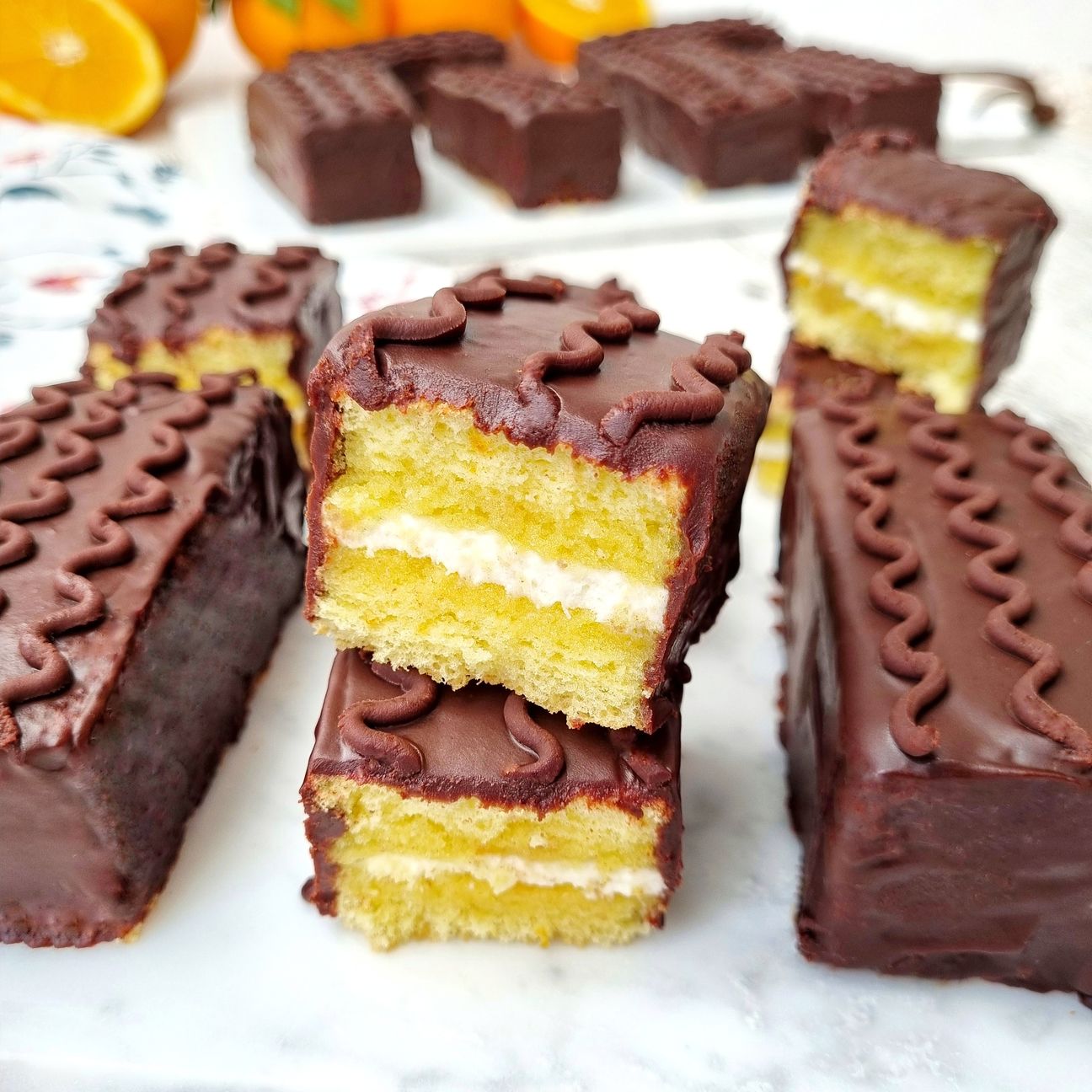 Mini tortine arancia e cioccolato