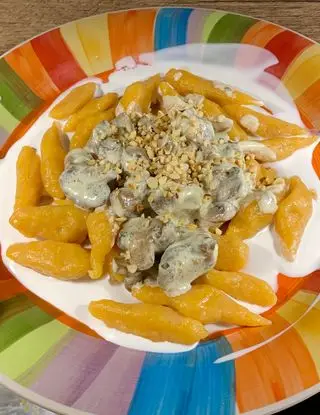 Ricetta Gnocchetti di zucca con sugo di funghi cremoso di monidipastafrolla