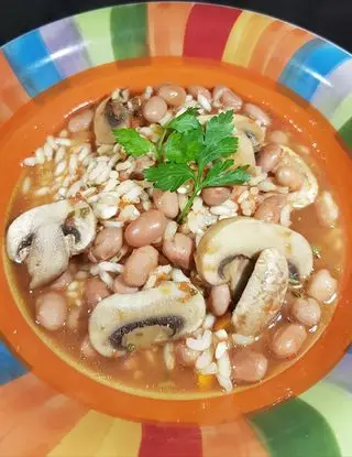 Ricetta Minestra di riso con champignon e borlotti di monidipastafrolla