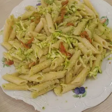 Ricetta Pasta pesto di zucchine e fiori di zucca di alberto957