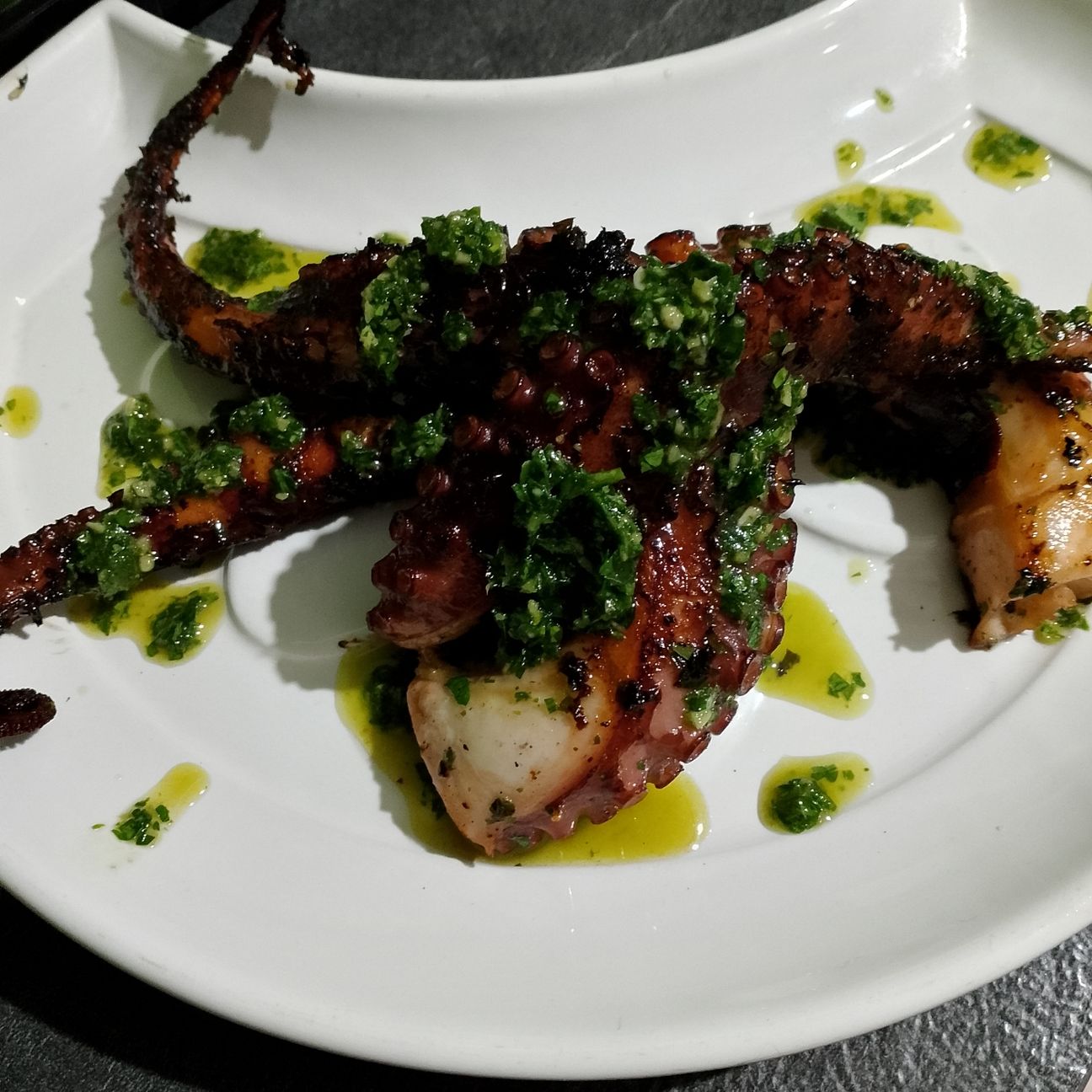 Polpo alla griglia con salsa verde