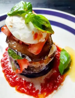 Ricetta Torretta di melanzane, pomodoro san marzano, bufala e basilico!❤💚 di dianacorradetti