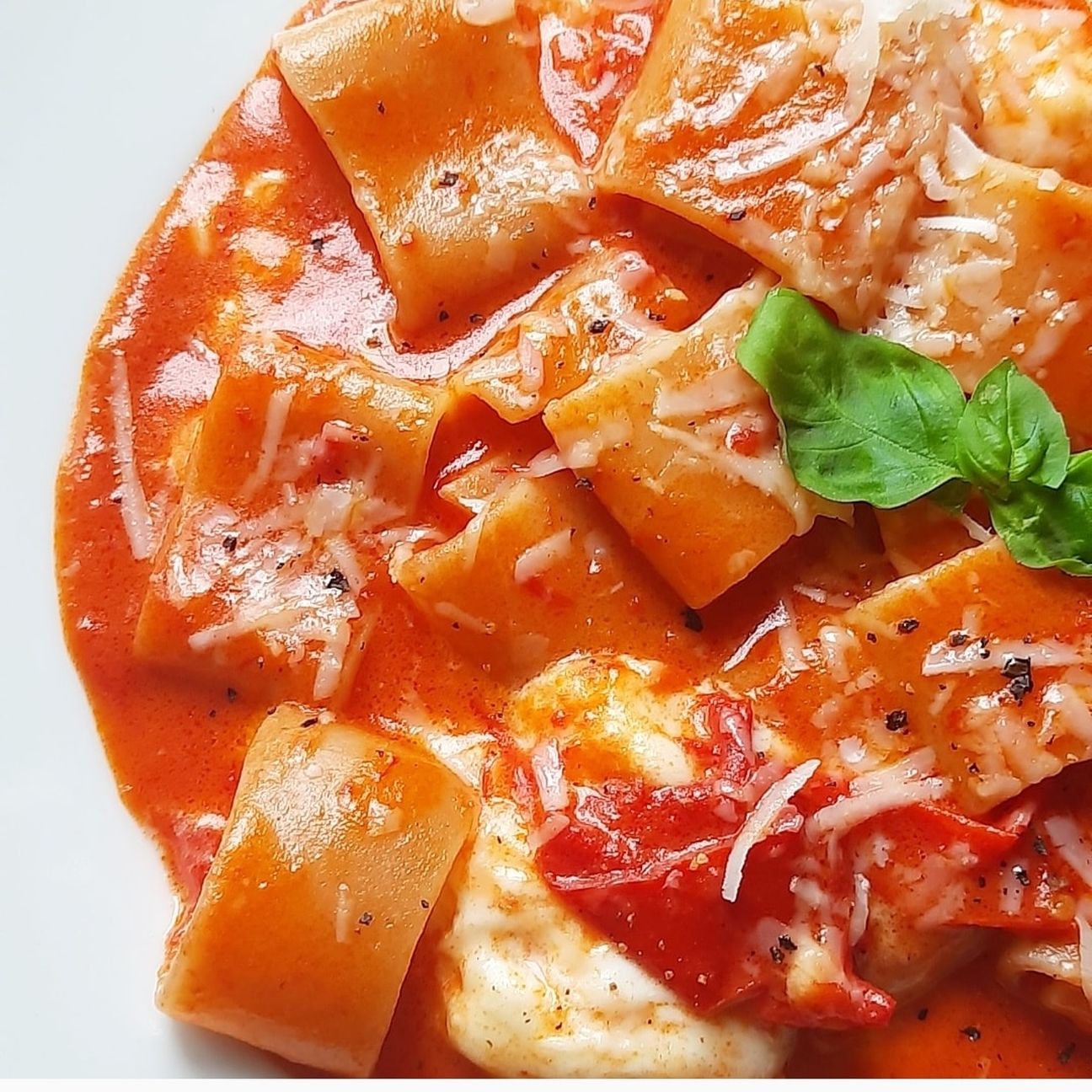 Calamarata crema di pomodoro camone, provolone del monaco e provola affumicata!❤