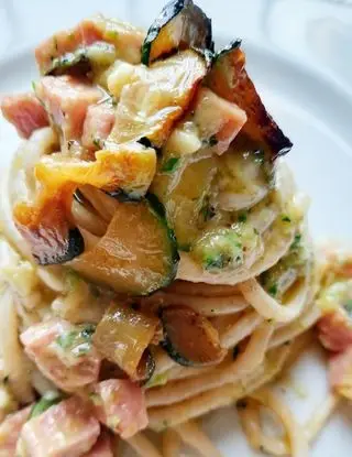 Ricetta Spaghettoni integrali  zucchine,cipolline in agrodolce, mortadella e pecorino!💖 di dianacorradetti