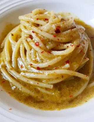 Ricetta Spaghetti in salsa di aglio, olio, peperoncino, acciughe e pane integrale!💛💛💛 di dianacorradetti