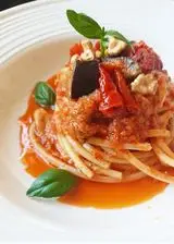Ricetta Spaghetti pesto di pomodori secchi, melanzane e noci!❤❤❤
