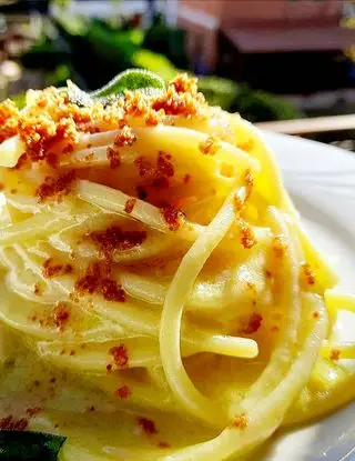 Ricetta Spaghetto olio, parmigiano, salvia e mollica croccante!💛💛💛 di dianacorradetti