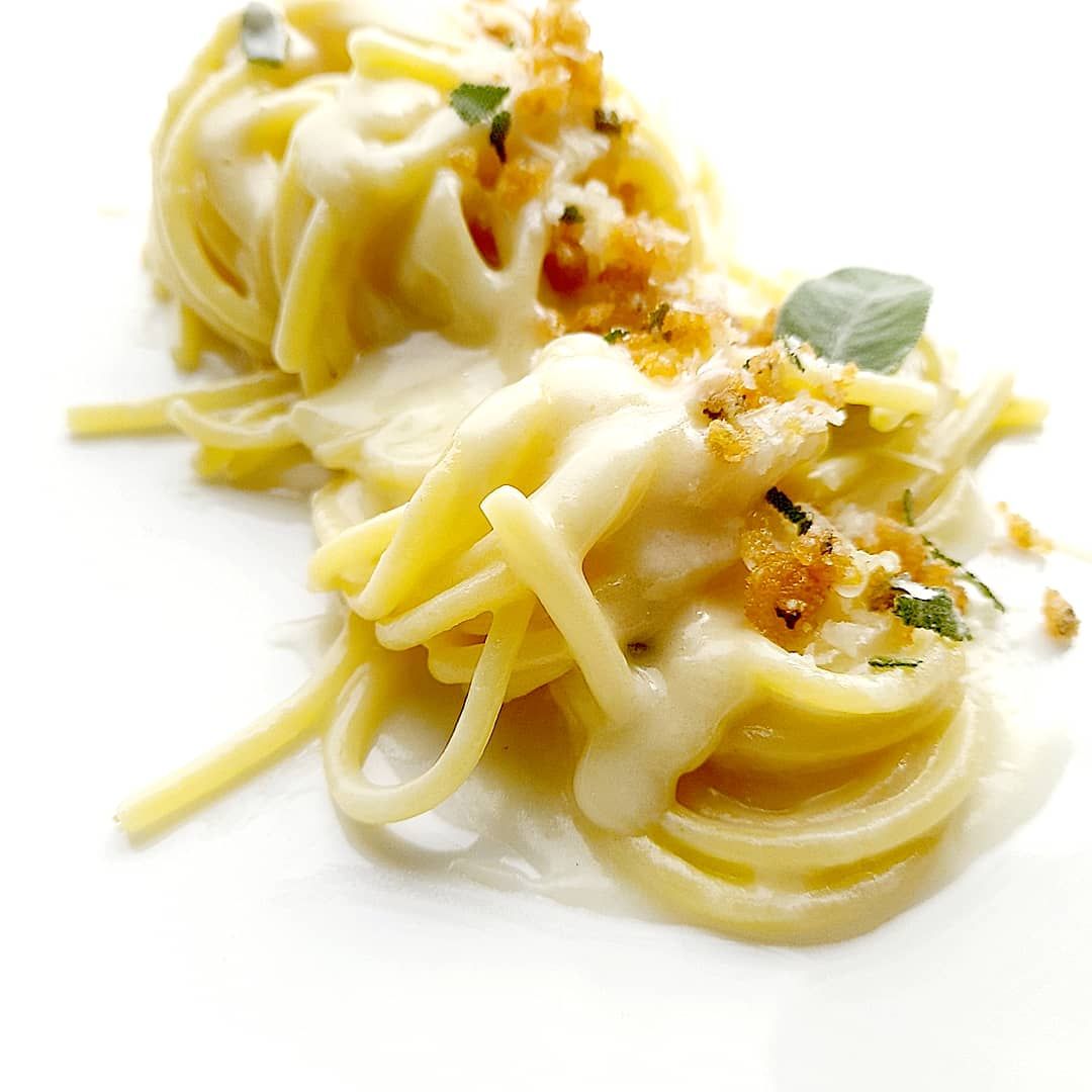 Burro, parmigiano, salvia e crumble di pane aromatico!💛💛💛