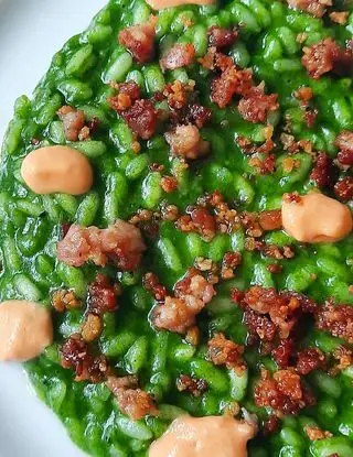 Ricetta Risotto alle bietole e cavolo nero, maionese di pomodoro camone, salsiccia e mollica croccante!💚 di dianacorradetti