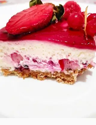 Ricetta Cheesecake al cioccolato bianco e frutti rossi💖💖💖! di dianacorradetti